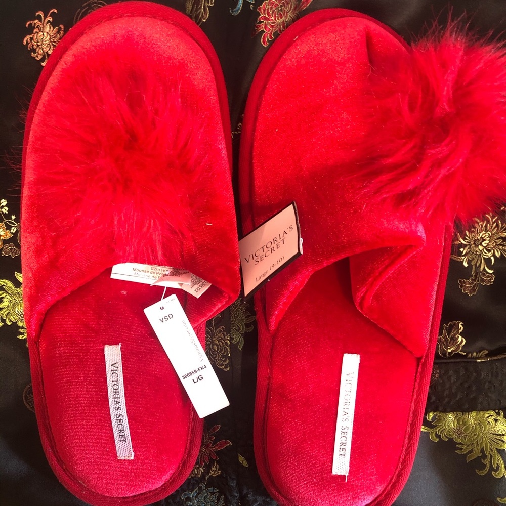 New Victoria’s Secret slippers